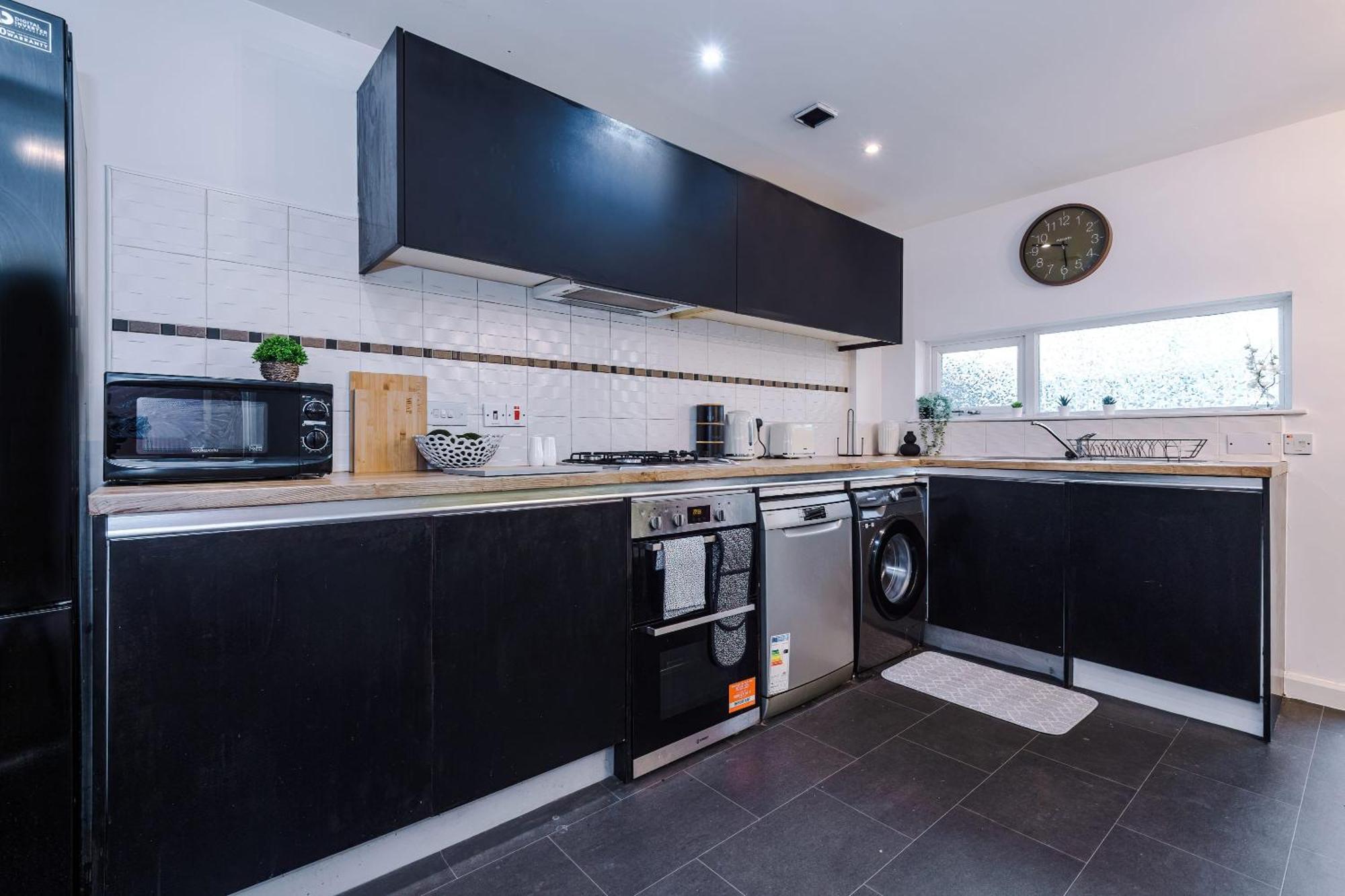 Rest&Recharge At A Spacious Townhouse By The Etihad Villa Manchester Eksteriør bilde